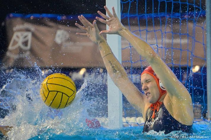 Waterpolosters bereiken EK-finale na overtuigende zege op Italië
