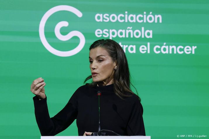 Letizia ontmoet patiënten op Wereldkankerdag