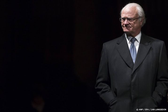 Zweedse koning herdenkt slachtoffers schietpartij Örebro