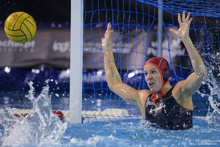 Waterpolosters voor de zevende keer Europees kampioen