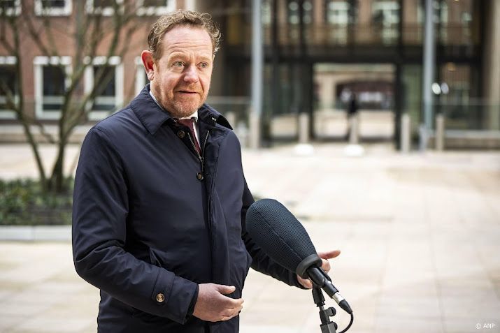 Van Weel: 'Hulp Oekraïne kwam te traag'