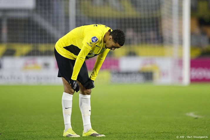 NAC Breda met tien man ten onder tegen Excelsior