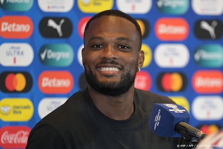 Bij Feyenoord vertrokken Larin debuteert sterk voor Southampton  