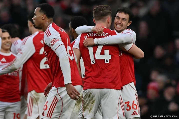 Koploper Arsenal maakt geen fout tegen Sunderland