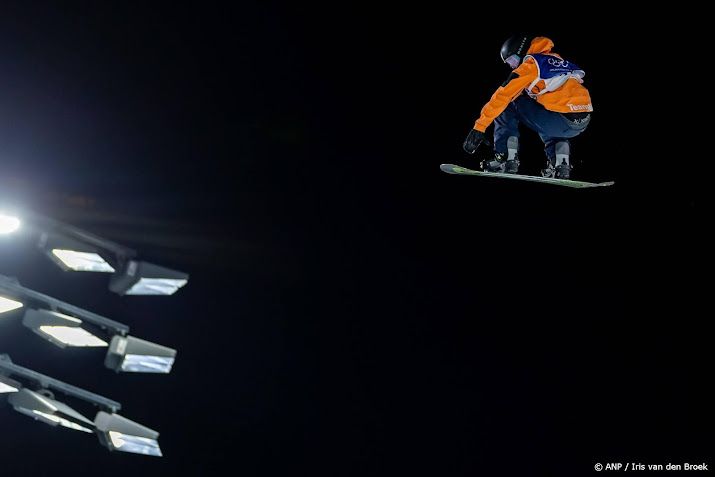 Snowboardsters Peperkamp en Van Vreden lopen finale big air mis