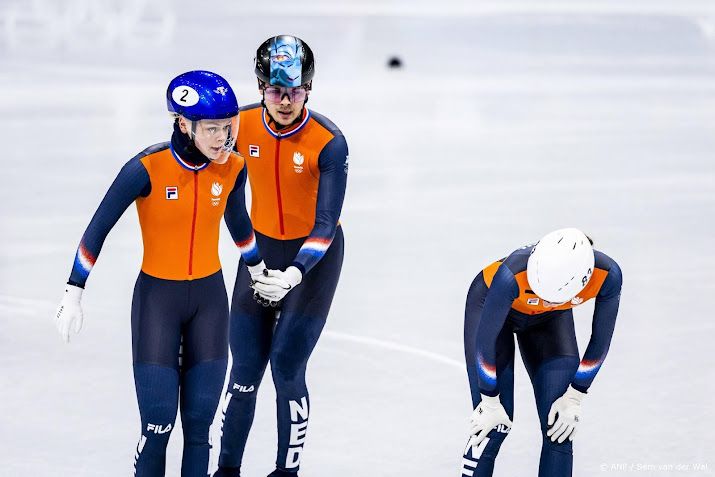 Shorttrackers lopen door val finale gemengde aflossing mis