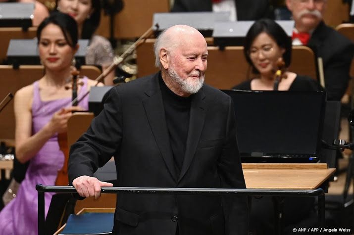 Familie deelt foto van John Williams die 94e verjaardag viert