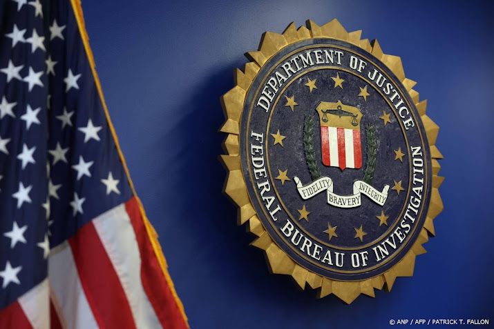 FBI geeft beelden vrij van persoon met masker bij huis Guthrie