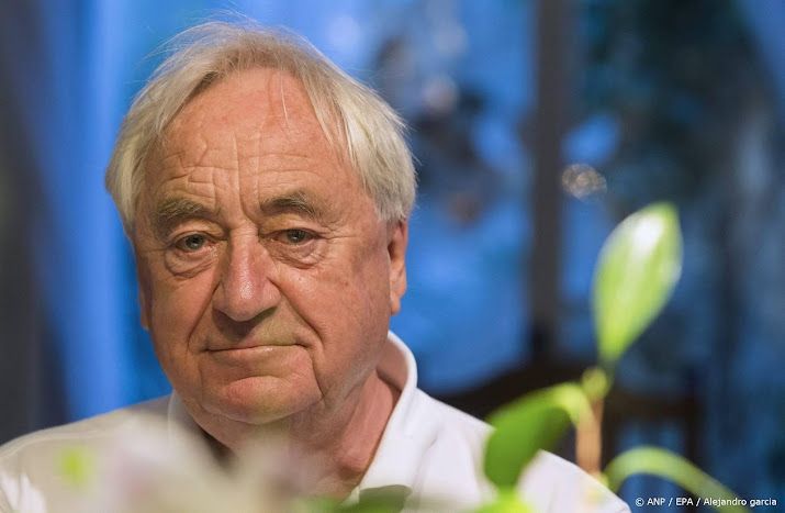 Koningspaar herdenkt Cees Nooteboom 'met groot respect'