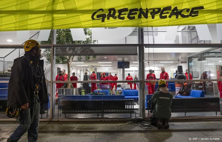 Hoofdgebouw Lelystad Airport nog steeds bezet door activisten