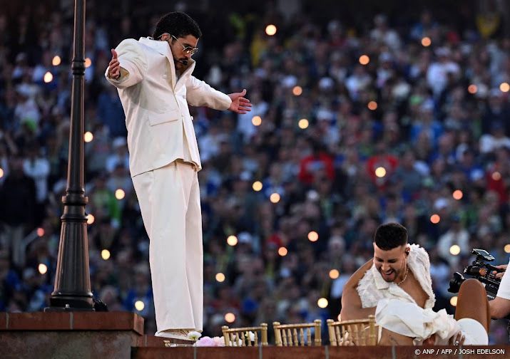 Halftimeshow Super Bowl bezorgt Bad Bunny eerste top 3-hit