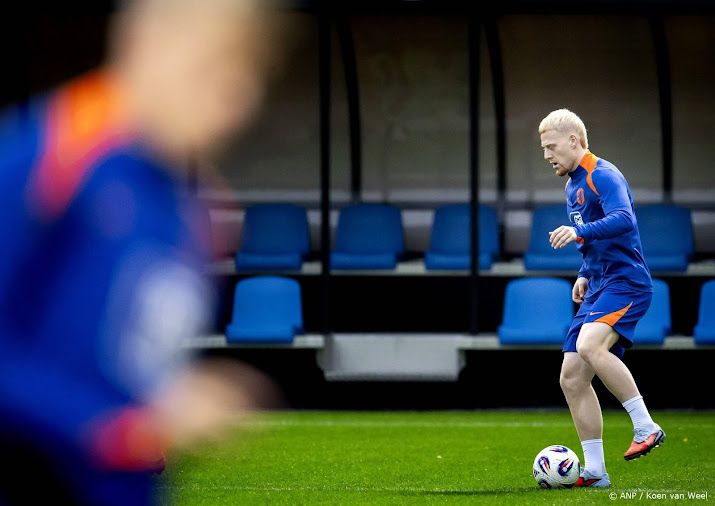 Spits Meerdink na lang blessureleed terug in selectie AZ