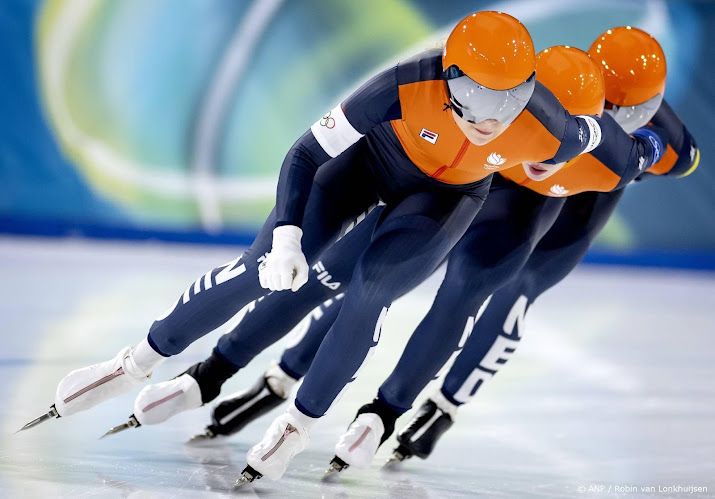 Schaatssters als derde naar halve finale ploegenachtervolging