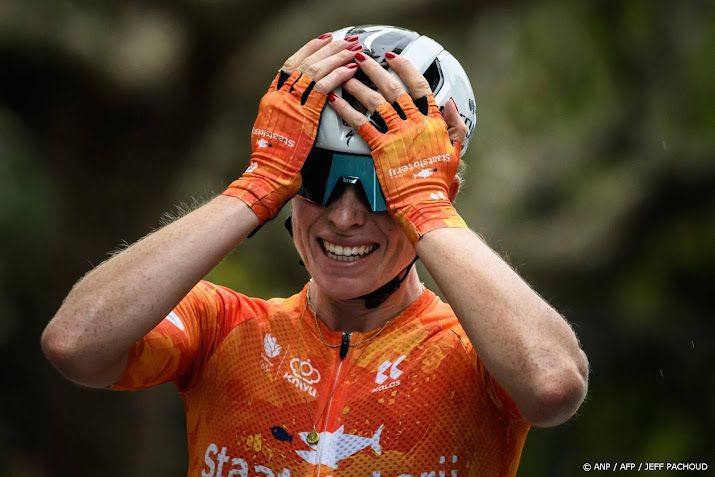 Vollering wint slotrit en klassement Ronde van Valencia