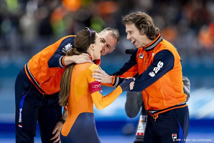 Trainer Van Velde voltooit levenswerk met goud sprintster Kok