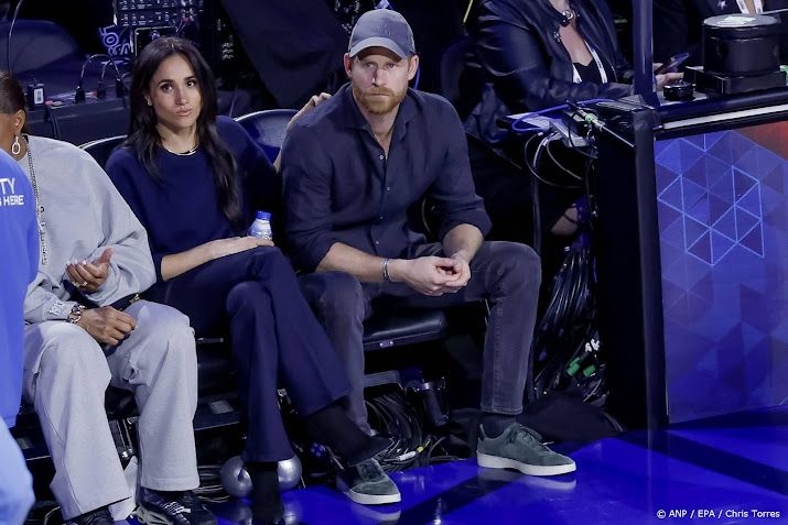 Harry en Meghan genieten op eerste rij bij NBA-wedstrijd