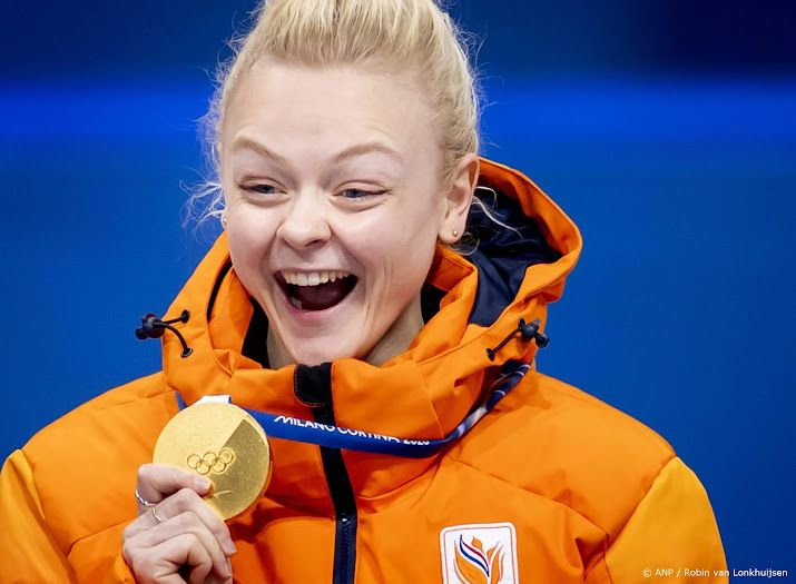 Koningspaar viert 'weergaloze' gouden plak Velzeboer