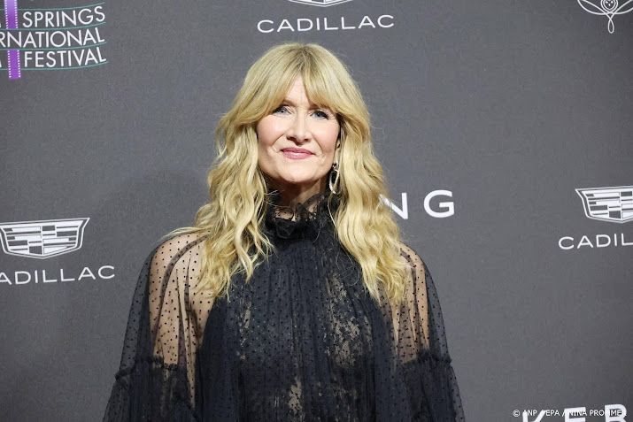Actrice Laura Dern eert overleden Robert Duvall