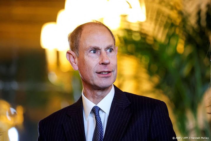 Prins Edward feliciteert Britse snowboarders met goud  