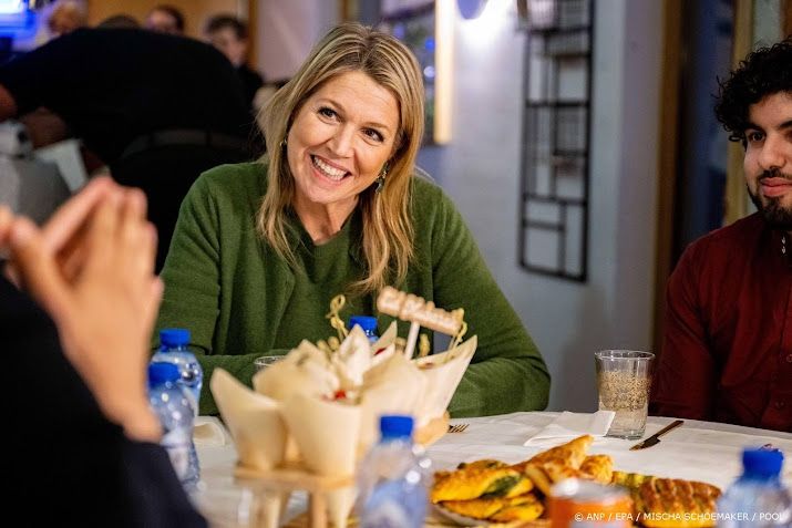 Máxima schuift aan bij Haags iftar-diner in Kurhaus 