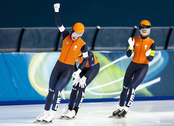 Schaatssters naar finale ploegenachtervolging na zege op Japan