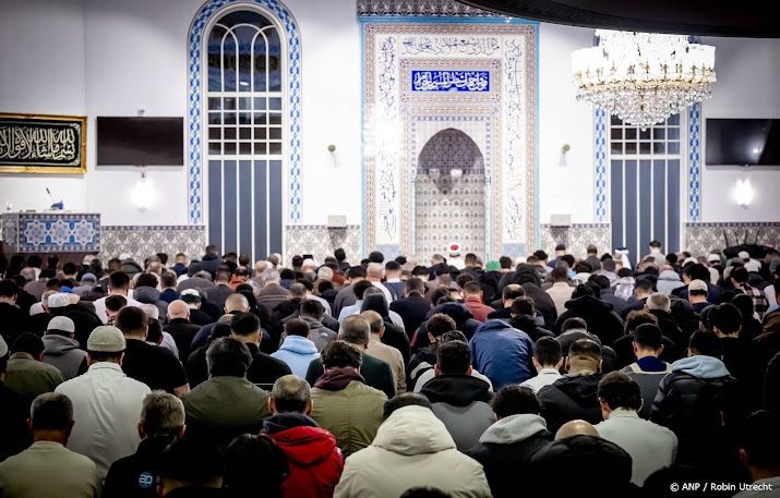 Moskeekoepel verduidelijkt: ramadan begint donderdag