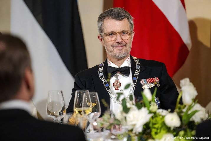 Deense koning komt aan in Groenland om steun te betuigen