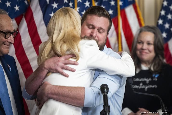 Familie Virginia Giuffre opgelucht na arrestatie ex-prins Andrew