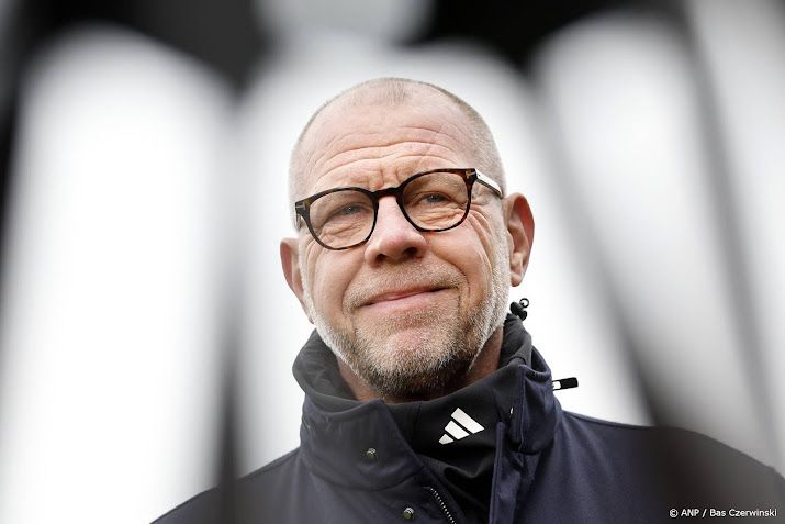 Ajax-trainer Grim verwacht 'mooie wedstrijd' tegen NEC