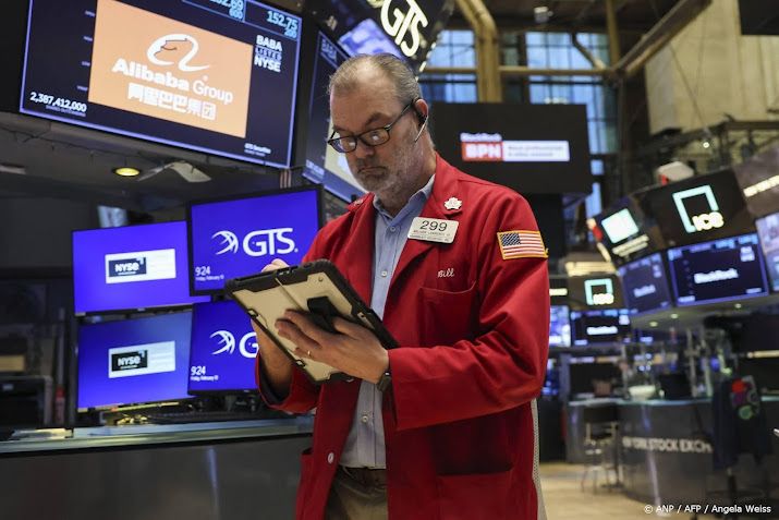 Wall Street opent lager na cijfers inflatie en economische groei