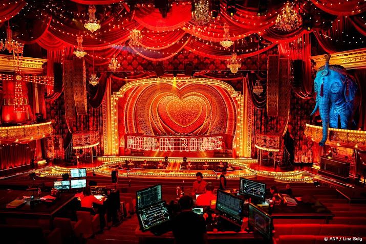 Publiek mag meezingen tijdens Sing Along-versie van Moulin Rouge