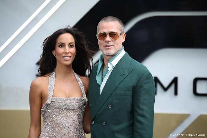 Brad Pitt met vriendin in Griekenland voor opnames nieuwe film