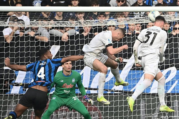 Beukema scoort maar verliest met Napoli van Atalanta