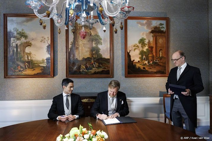 Koning en Jetten ondertekenen ontslag van kabinet-Schoof