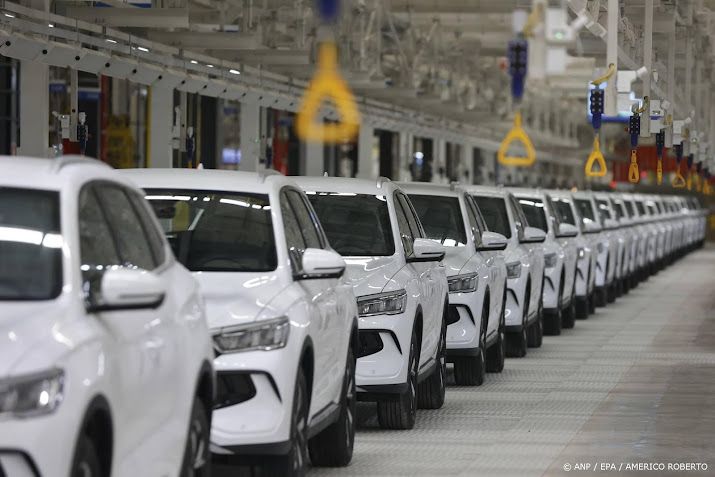 Minder nieuwe auto's verkocht in EU in januari, ook in Nederland