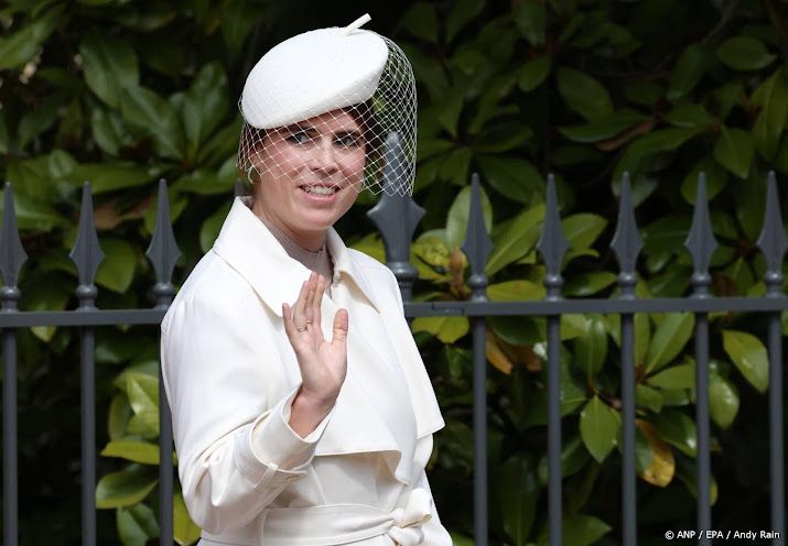 Eugenie voor het eerst in het openbaar sinds arrestatie vader