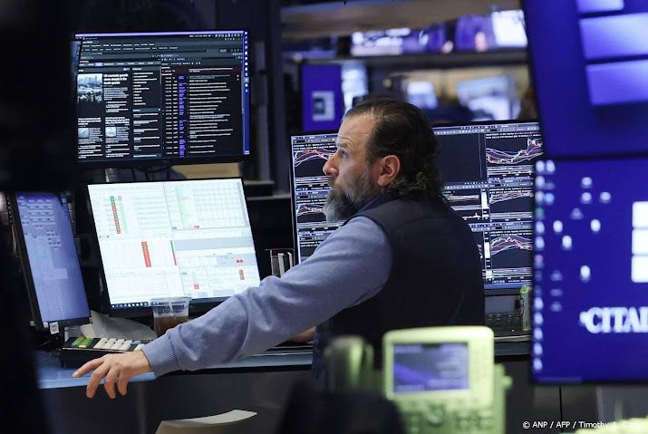 Wall Street veert op na verliezen door AI-angst en handelsonrust