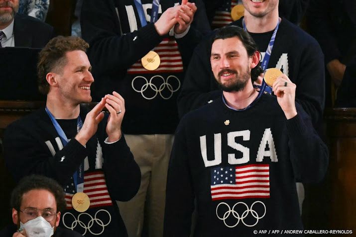 Trump geeft hoge onderscheiding aan olympische ijshockeyer