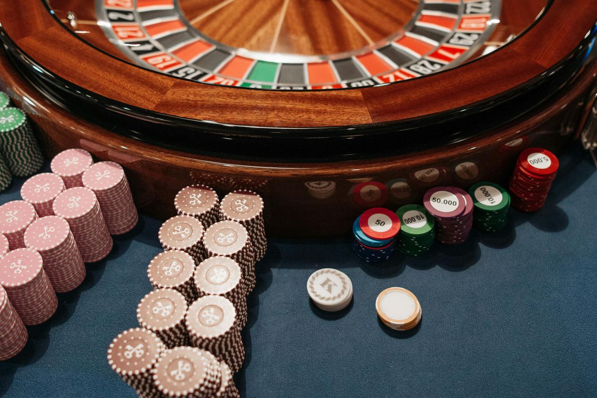 Strenge regels en stijgende belastingen zetten Nederlandse kansspelmarkt onder druk