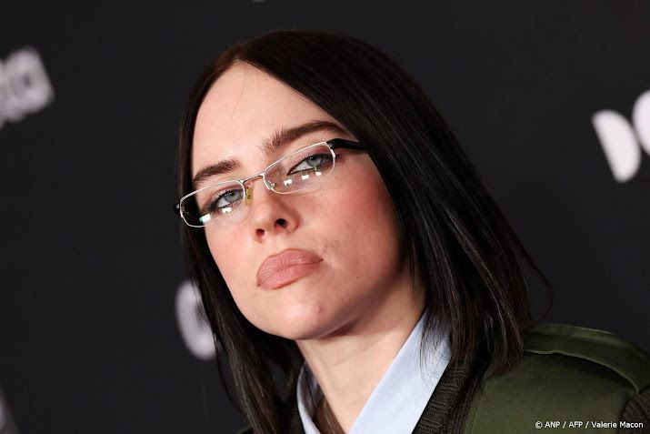 Stalker van Billie Eilish overleden na aanrijding door trein.