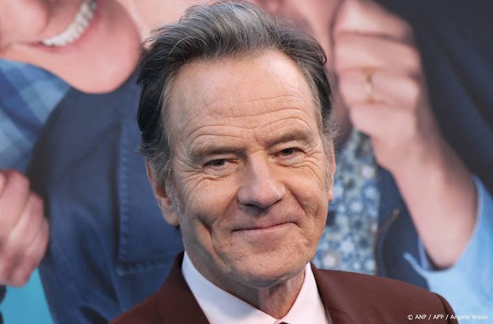 Bryan Cranston rouwt om Breaking Bad-zoon RJ Mitte