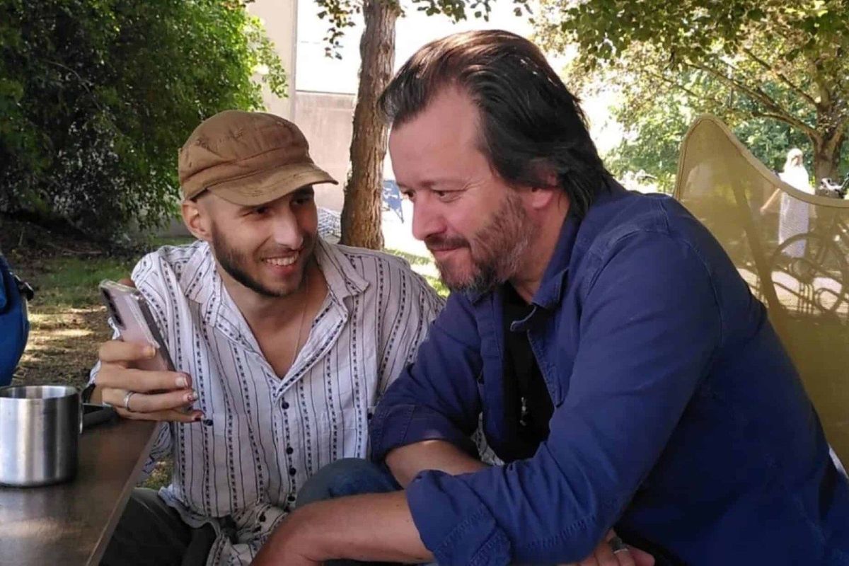 Acteur Mathias Sercu deelt hartverscheurend nieuws over ongeneeslijk zieke zoon