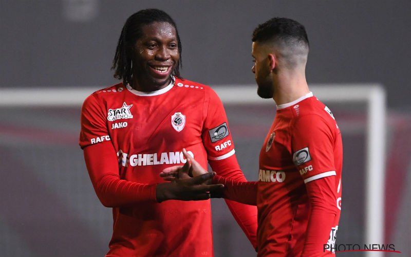 'Kompany gaat Dieumerci Mbokani terughalen naar Anderlecht'