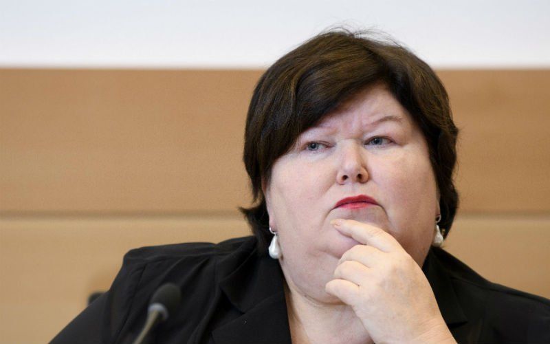 Felle kritiek op minister Maggie De Block: “Het is niet wettelijk wat zij doet”