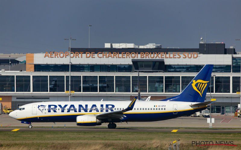 Ryanair zwaar onder vuur nadat autistische jongen 29 euro moet betalen voor pop