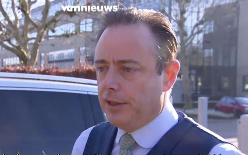 Bart De Wever haalt zwaar uit naar andere partijen: "Het druipt er gewoon af"