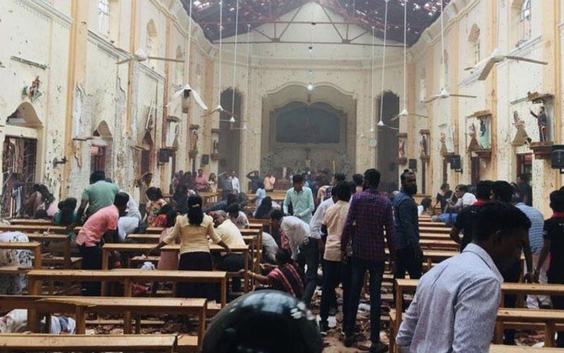 Dodentol stijgt spectaculair na aanslagen op paasdag op hotels en kerken in Sri Lanka