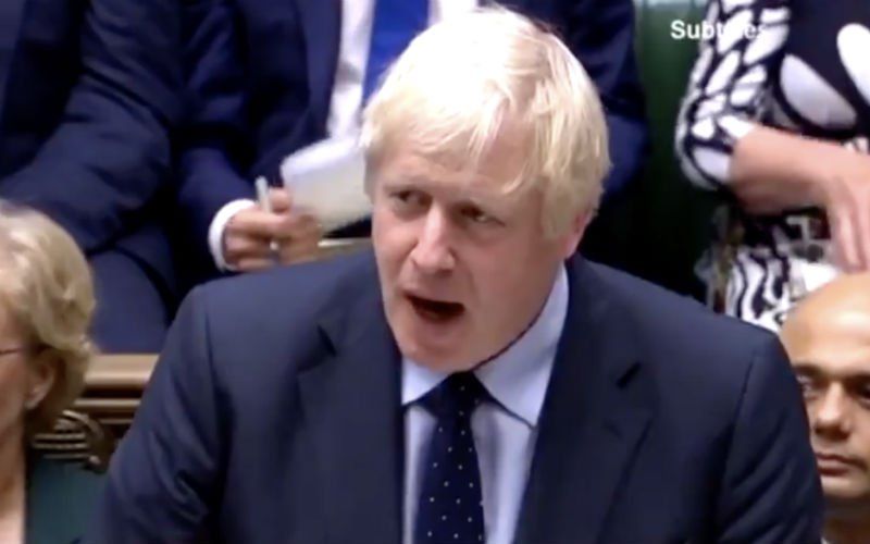 Boris Johnson is meerderheid in Brits Lagerhuis kwijt: Parlementslid stapt tijdens speech van premier over naar oppositie