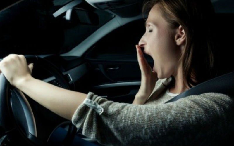 Na drinken en rijden: politie controleert nu ook de slaperigheid van bestuurders met speekseltest