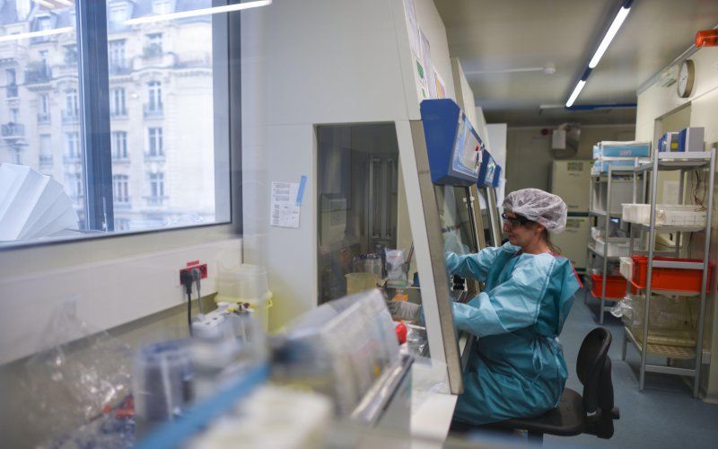 Janssen Pharmaceutica begint coronavaccin te testen op mensen: "In het eerste deel van volgend jaar kunnen we mogelijk al beginnen vaccineren"